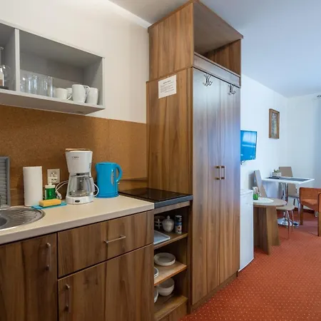 Rentplanet - Okrzei Apartment *